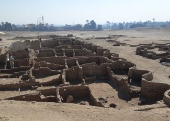 Encuentran bajo la arena a la ciudad perdida de Luxor, en Egipto