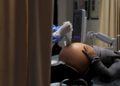 Brasil registra aumento de muertes por covid-19 en embarazadas
