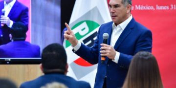 Confirman que intentarán expulsar a Quirino Ordaz del PRI