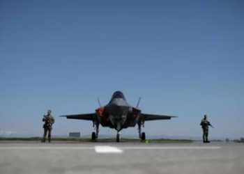 Recibe Ucrania aviones de combate por parte de Estados Unidos