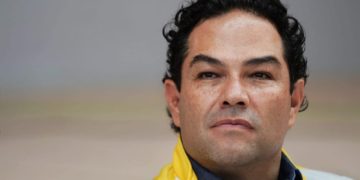 Aumenta Enrique Vargas preferencias en encuestas