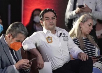 ENCUESTA: Enrique Vargas favorito para representar coalición en 2023