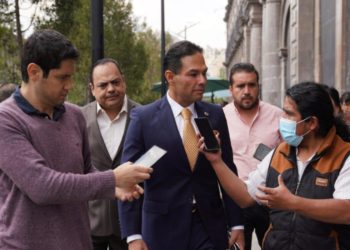 Enrique Vargas llama ‘motor de la economía’ al sector empresarial