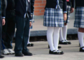 CDMX aprueba reforma que permite a estudiantes elegir usar pantalón o falda en la escuela  