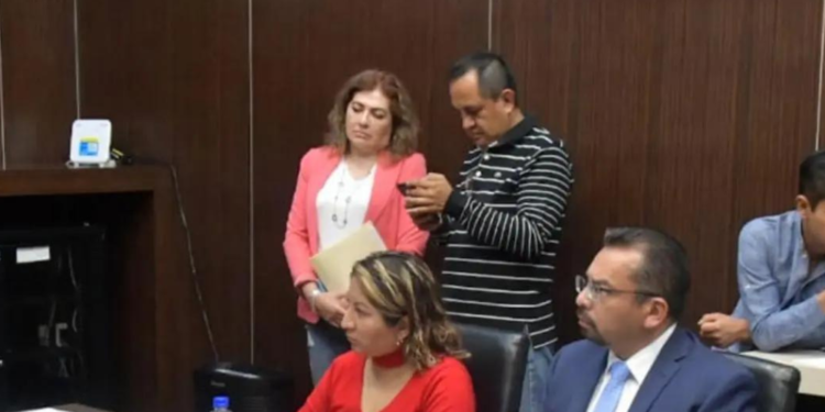 Congreso mexiquense y FGJEM trabajan en sanciones contra usurpación de funciones