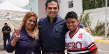 Enrique Vargas impulsa acceso a la salud para niños, niñas y adolescentes