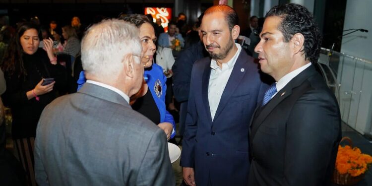 Asiste Enrique Vargas a inauguración de ‘Foro América Libre, Unidos por la Democracia’