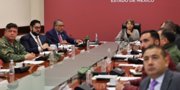 Delfina Gómez encabeza mesa de coordinación para la protección de migrantes en el Estado de México