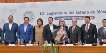 Diputados del Estado de México reciben a ganadora del Nobel de Física