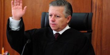 Renuncia de Zaldívar: cuestionamientos a una salida inconstitucional y políticamente motivada