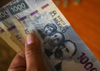 Aumento de aguinaldo de 15 a 30 días no es viable en México, asegura Coparmex