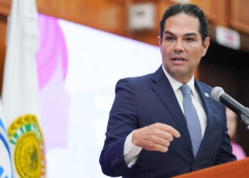 Enrique Vargas propone garantizar la alimentación de niños enfermos