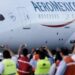 AMLO promete apoyo a sobrecargos de Aeroméxico