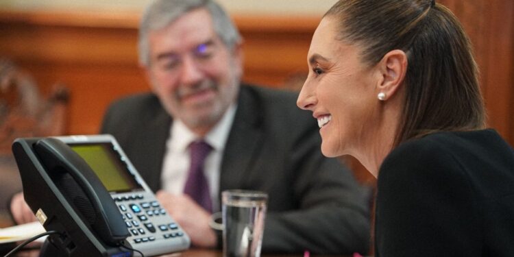 Califican de cordial llamada entre México y Estados Unidos