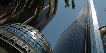 La Bolsa Mexicana tuvo una fuerte caída del 2.18 %, alcanzando niveles preocupantes en el IPC.