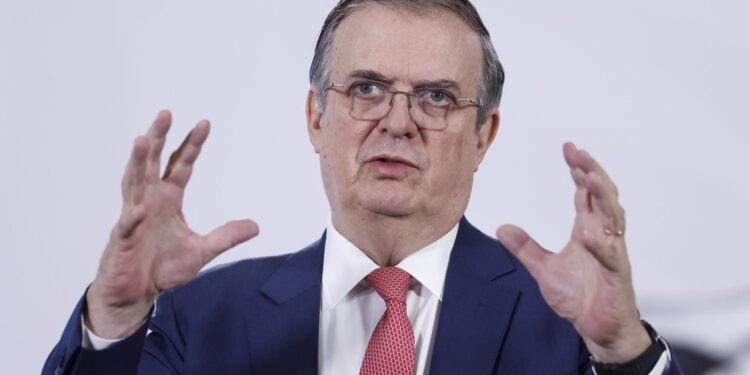 Ebrard invita a empresarios mexicanos a participar en contactos comerciales para fortalecer la inversión en Canadá.