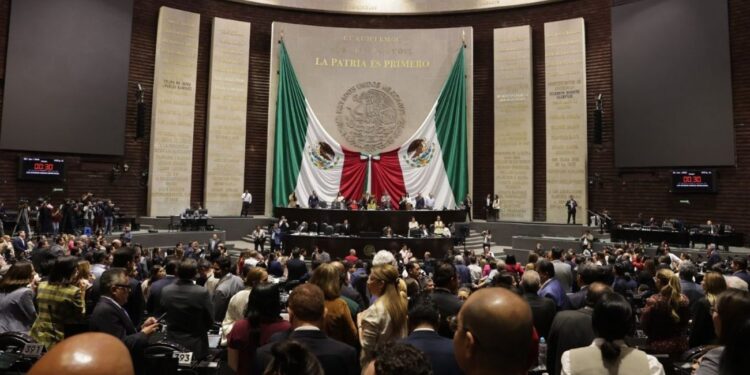 Diputados aprueban reducción de jornada laboral a 40 horas