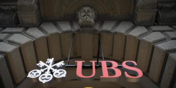La previsión del banco UBS destaca el bajo crecimiento de la economía mexicana debido a múltiples factores este año.