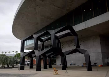 Nueva sede del LACMA abre en Los Ángeles con huella mexicana
