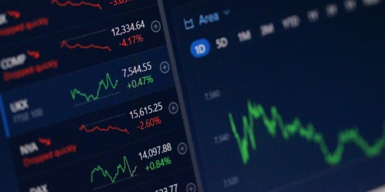 La agencia DBRS respalda la calificación de México en BBB, resaltando su solidez económica en tiempos difíciles.