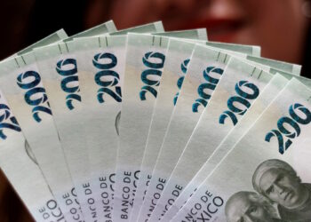 A pesar de la depreciación del 2.61 % en abril, el peso mexicano avanza un 3 % en lo que va del año.
