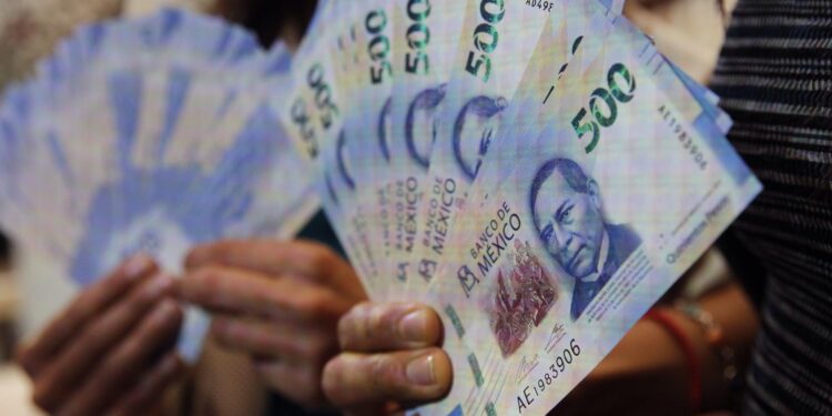 La Confederación de Trabajadores solicita una reforma fiscal que considere salarios y prestaciones en el país.