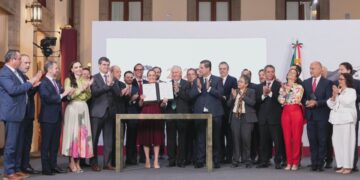 El acuerdo firmado por el gobierno busca fortalecer la producción de acero nacional y su impacto económico.