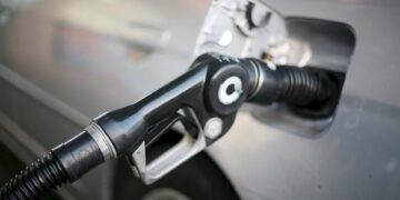 El alza del precio de la gasolina en Estados Unidos repercute gravemente en la economía de los ciudadanos.