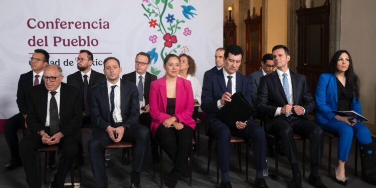 El Gobierno de México busca fortalecer la industria farmacéutica con inversión significativa. Descubre los detalles de esta iniciativa.