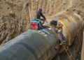 EAU avanza con la construcción de un oleoducto que promete revolucionar el transporte de petróleo en la región.