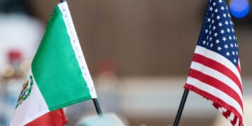 México sigue sus negociaciones del T-MEC sin alteraciones, sostiene Ebrard ante los comentarios de Trump.
