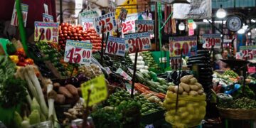 La inflación en México disminuyó a 3.94% en mayo de 2026, impactando la economía y los precios en el país.