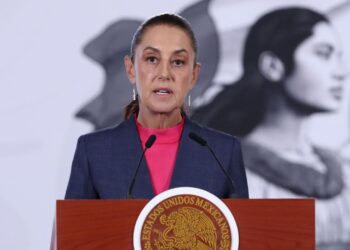 La presidenta Sheinbaum destaca la reapertura de Ormuz como una buena noticia y el fin del subsidio a gasolinas en México.