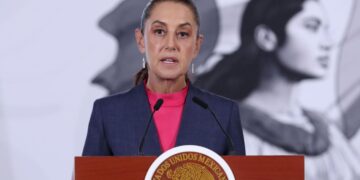 La presidenta Sheinbaum destaca la reapertura de Ormuz como una buena noticia y el fin del subsidio a gasolinas en México.