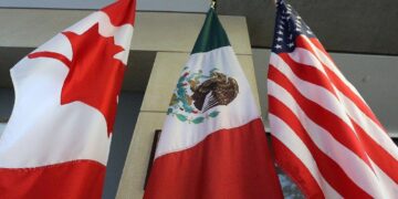 Moody's señala que la revisión del T-MEC podría traer beneficios a México, pero con incertidumbres hasta 2027.