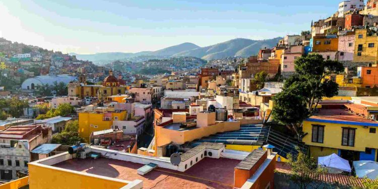 La reciente campaña del Buen Fin del Turismo ha generado más de 2,500 millones de dólares, un impulso para el consumo y viajes locales.