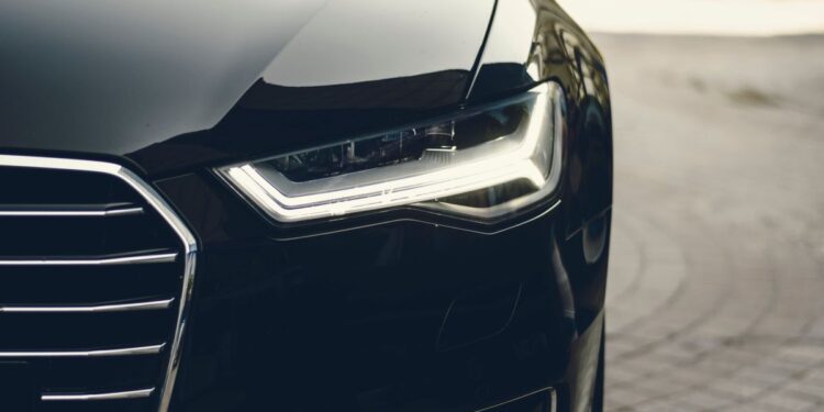 Explora cómo las plataformas de compra-venta de autos han evolucionado y por qué son clave en la actualidad.
