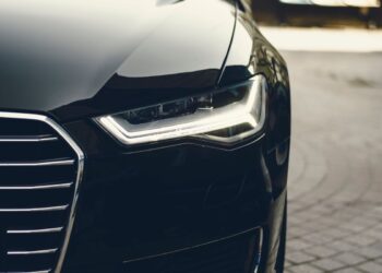 Explora cómo la compra venta de autos en línea ha evolucionado y lo que esto significa para los compradores.