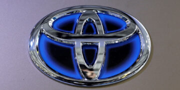 La planta de Toyota en Guanajuato se mantendrá operativa tras su nueva inversión en Estados Unidos, según la Secretaría de Economía.