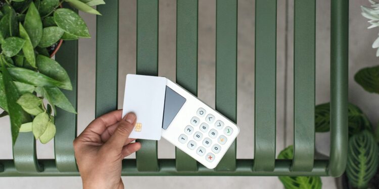 Descubre claves para convertir tu tarjeta de crédito en una herramienta que fortalezca tu salud financiera.