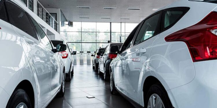 La AMDA reporta una disminución significativa en la financiación de autos nuevos en 2023, afectando a SUV y subcompactos.