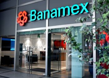 Ignacio Deschamps finaliza su etapa en Banamex, pero continúa con nuevos proyectos en el sector financiero y tecnológico.